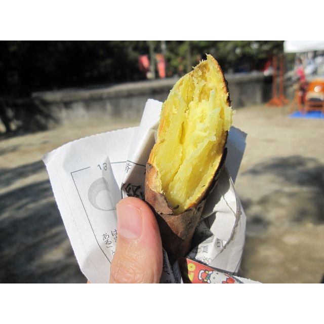 焼き芋をレンジでチンしたら甘くない 新聞紙と解凍で甘くなる へーなるほど